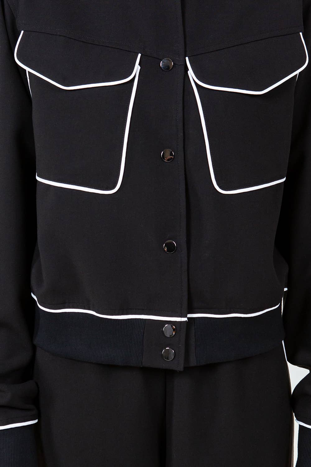 ALANA CONTRAST PIPING DETAILED BOMBER JACKET