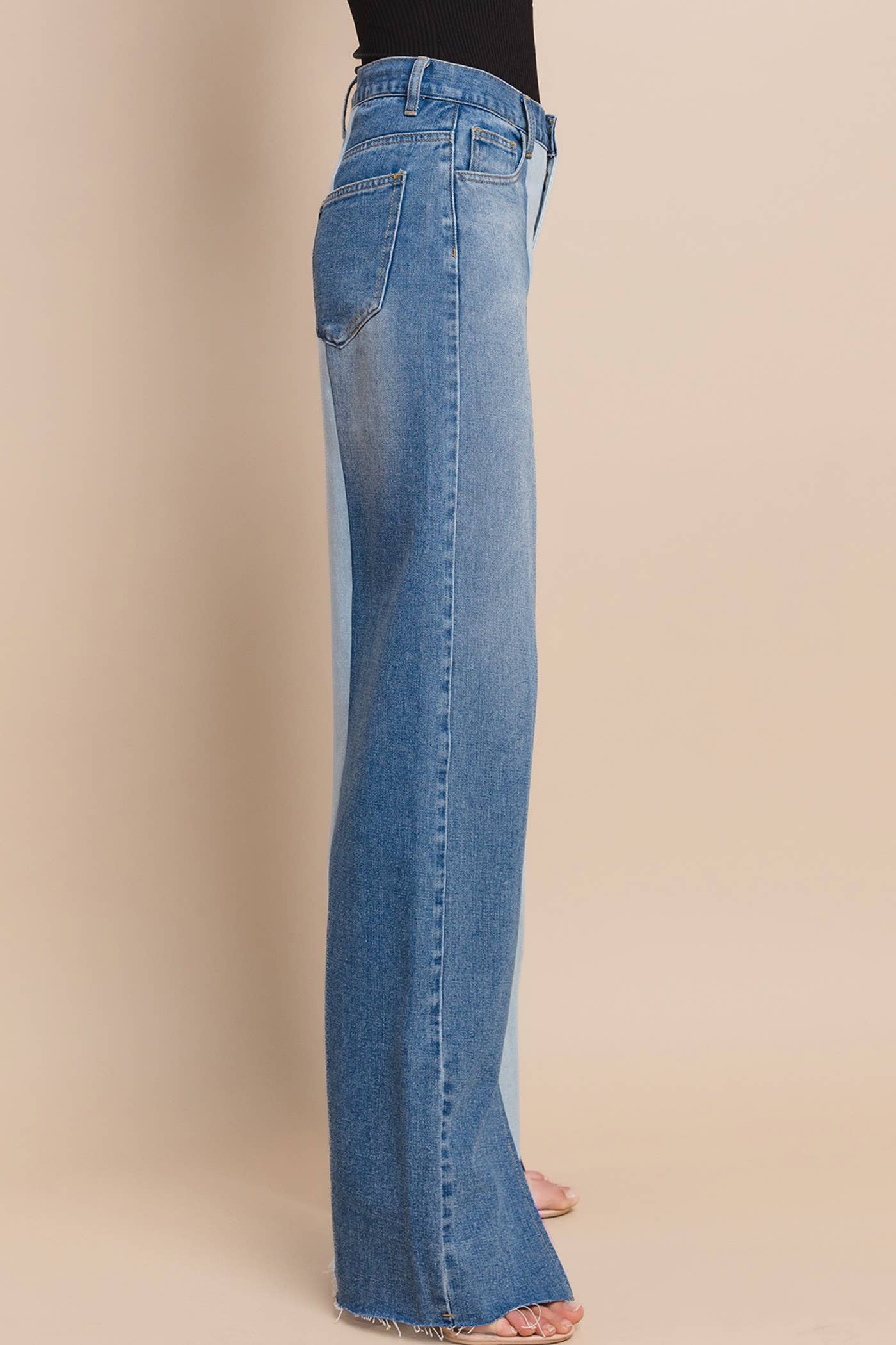 COLORBLOCK JEANS WITH SPLIT SEAM